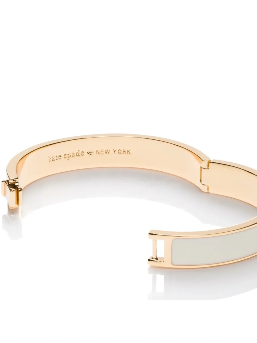 NWT~KATE SPADE~Cream/Gold Spot the Spade Enamel Hinged Bangle